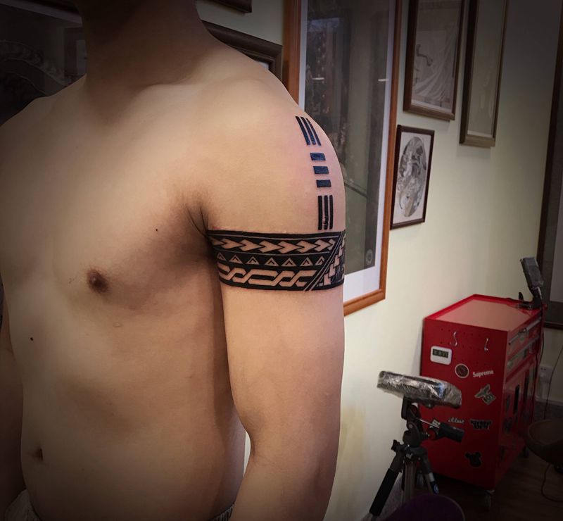 原创图腾纹身图片_手臂几何纹身图案