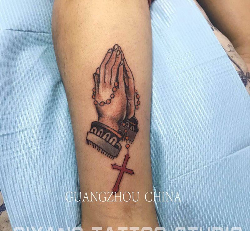 祈祷之手纹身图片