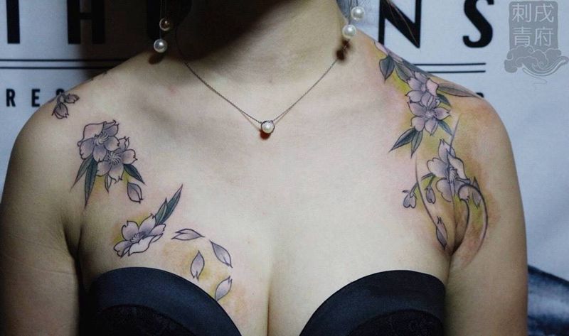 桃花纹身图片_传统国画纹身图案