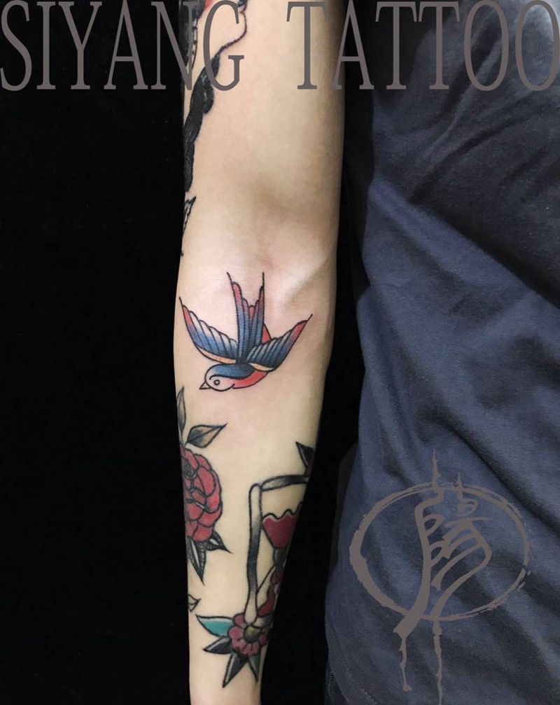 school燕子纹身图片