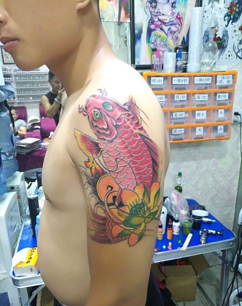 重彩鲤鱼纹身图片