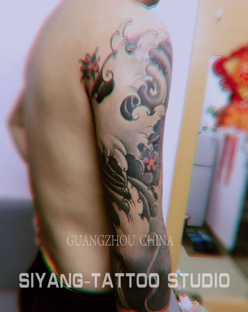 七分袖传统花臂纹身图片