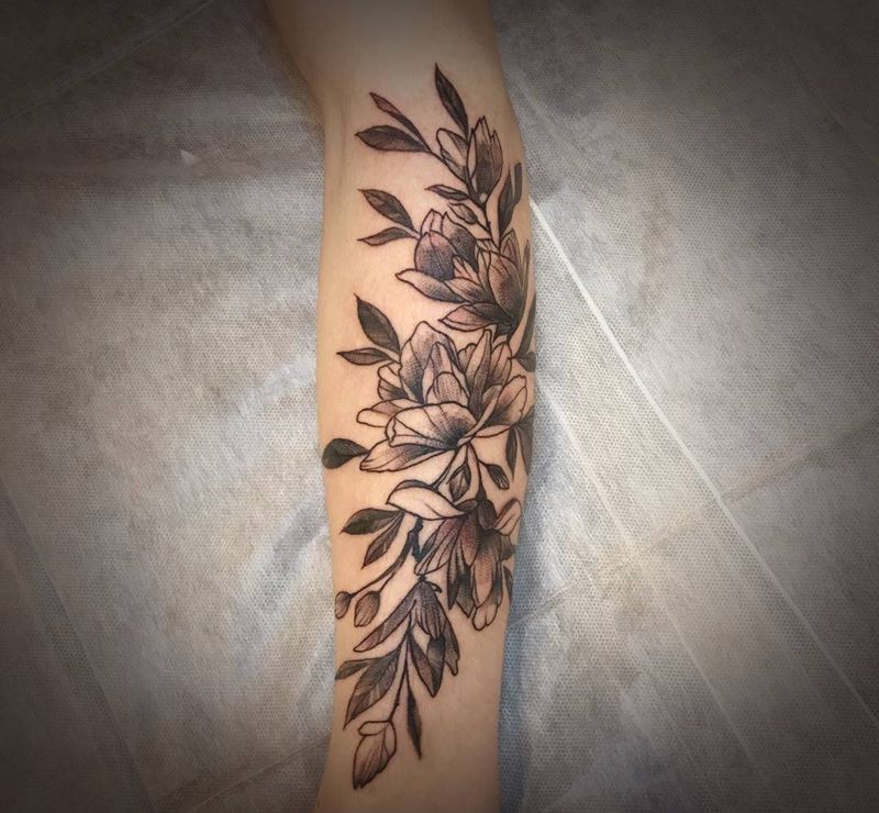 素花纹身图片_手臂点刺纹身图案