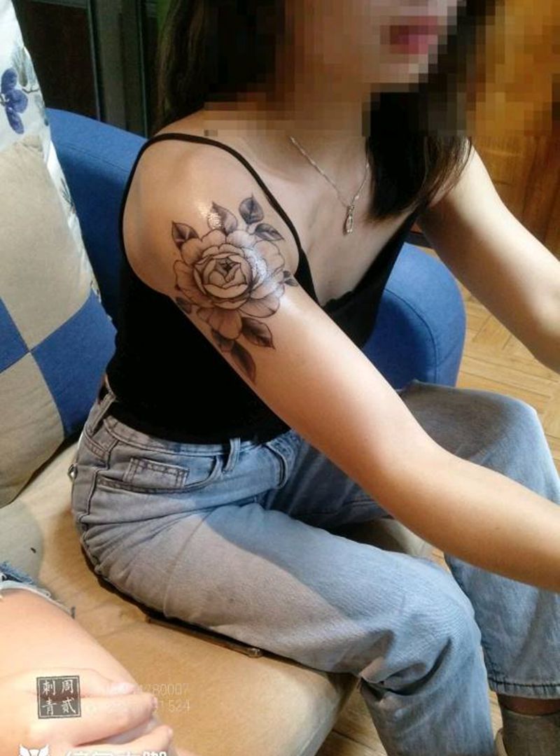 素花纹身图片_手臂纹身图案