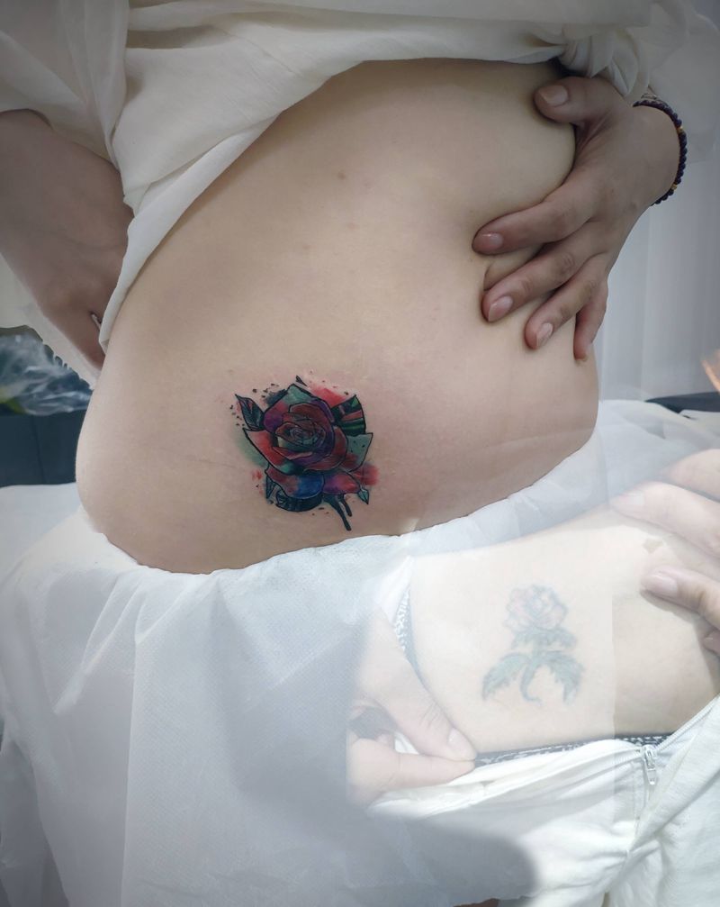 遮盖纹身图片_腹部水彩水墨纹身图案