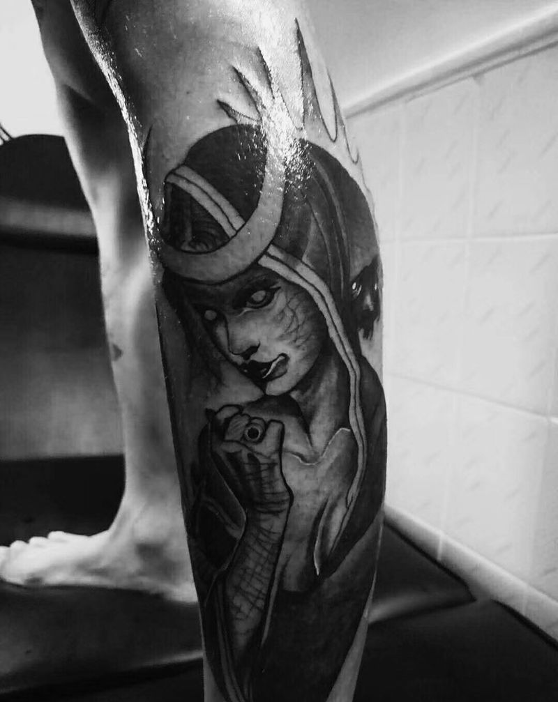 无纹身图片_腿部欧美写实纹身图案