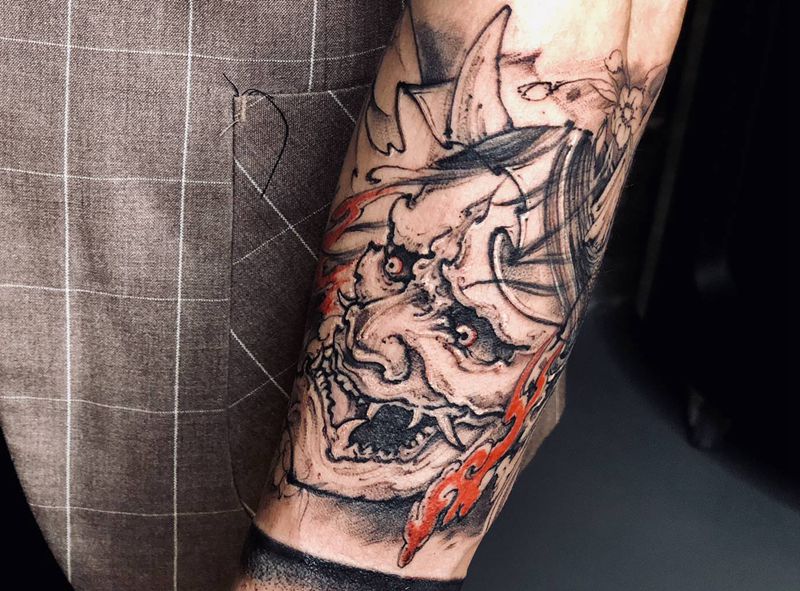 般若纹身图片_手臂新传统点刺纹身图案