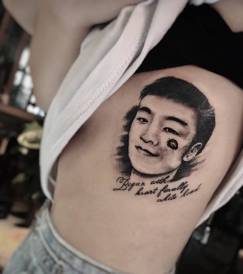 因为爱情纹身图片_腰部点刺欧美写实纹身图案