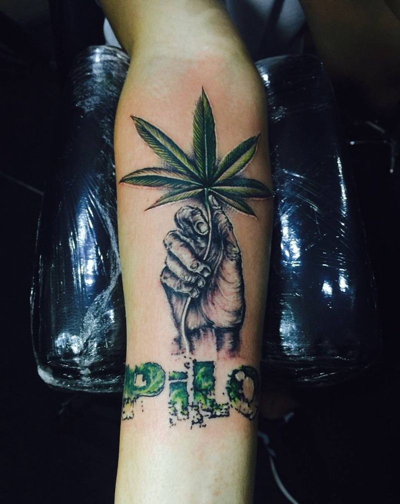 大麻叶纹身图片