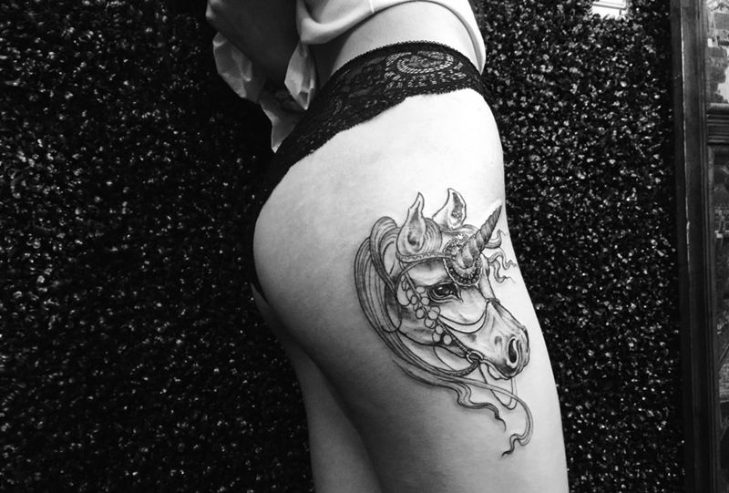 一匹野马纹身图片