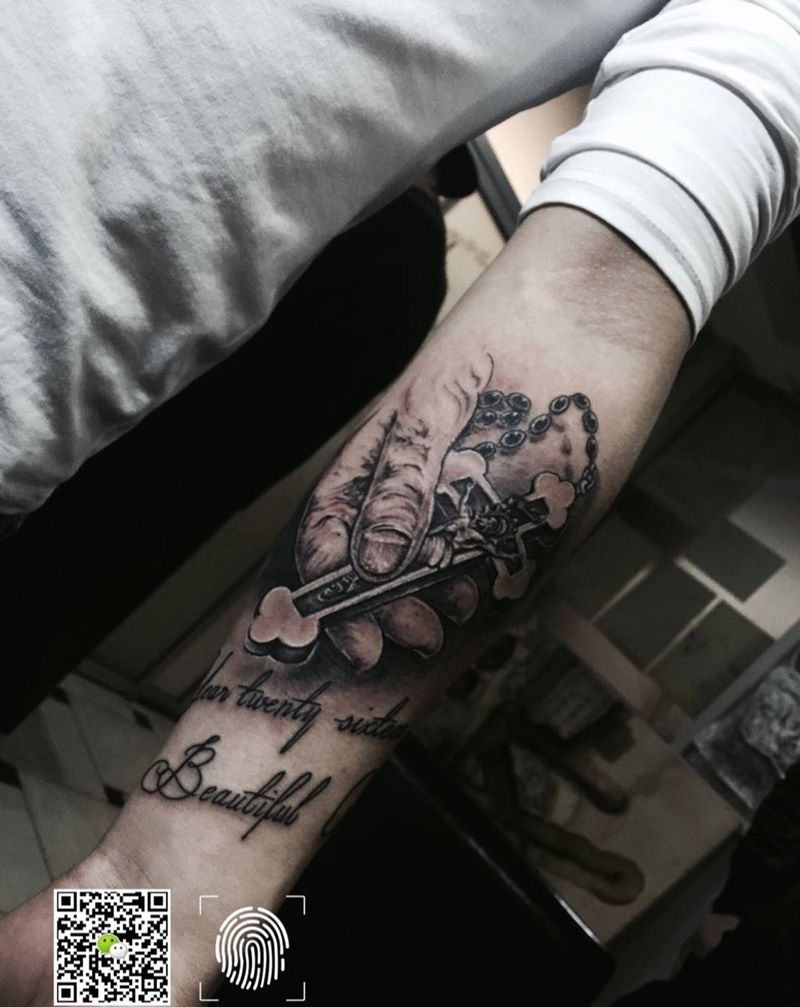 十字架纹身图片