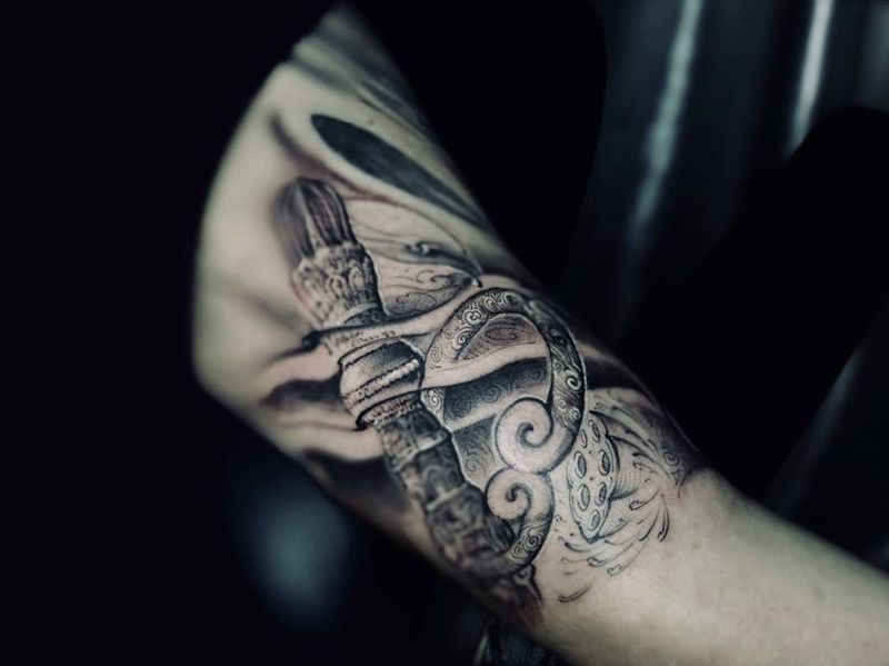 大圣的金箍棒纹身图片