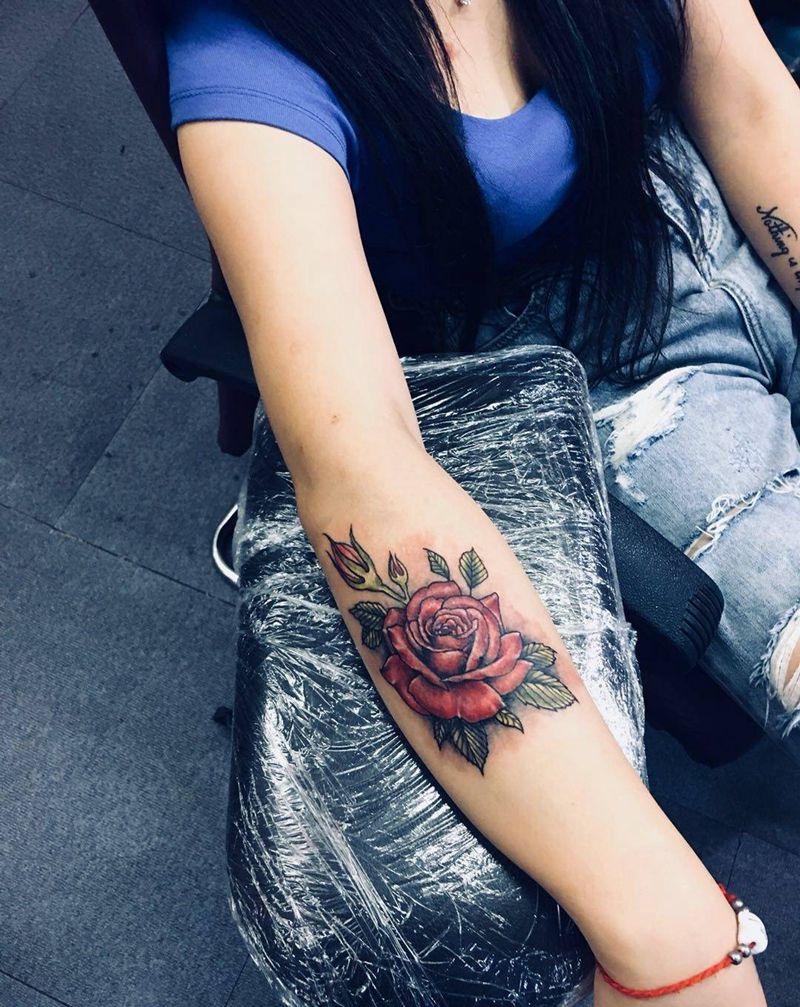 遮盖伤疤纹身图片_成品手部欧美传统写实清新植物纹身图案