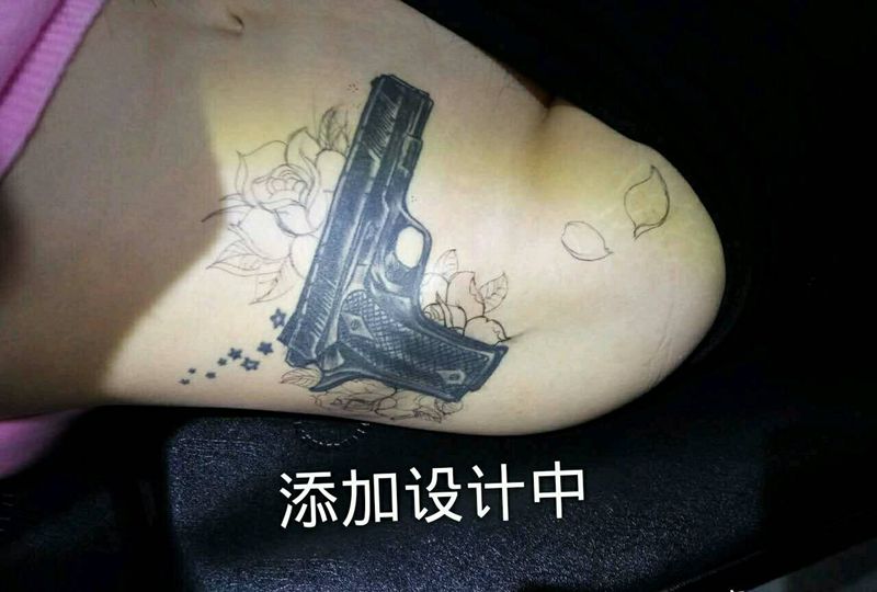 铿锵玫瑰纹身图片