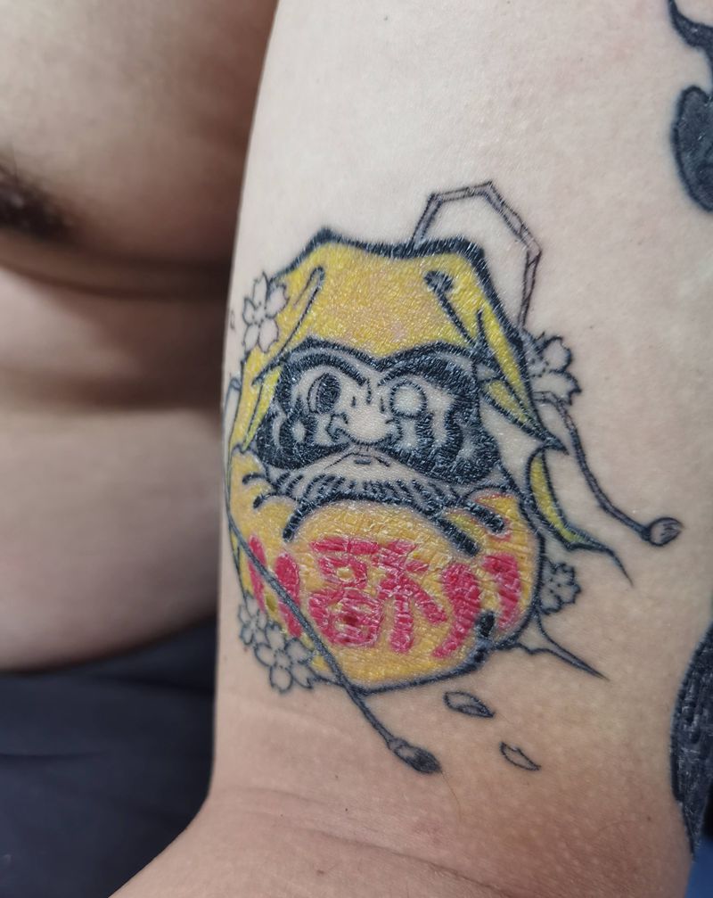 达摩蛋恢复中纹身图片_手臂老传统纹身图案