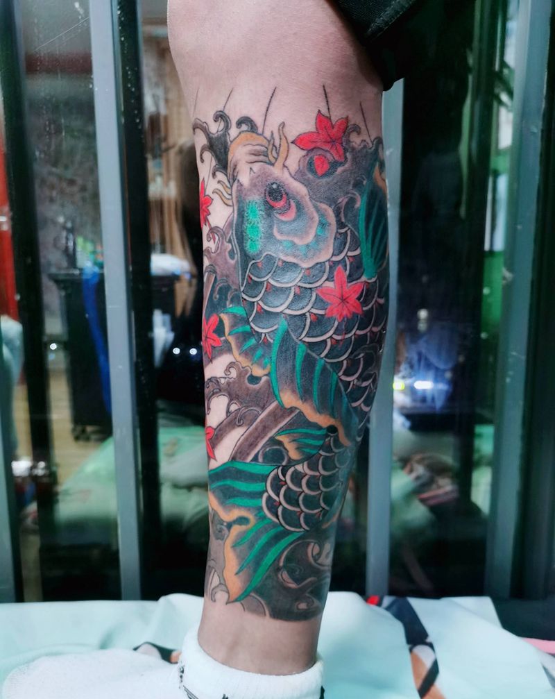 传统鲤鱼（未完成）纹身图片_腿部老传统新传统纹身图案