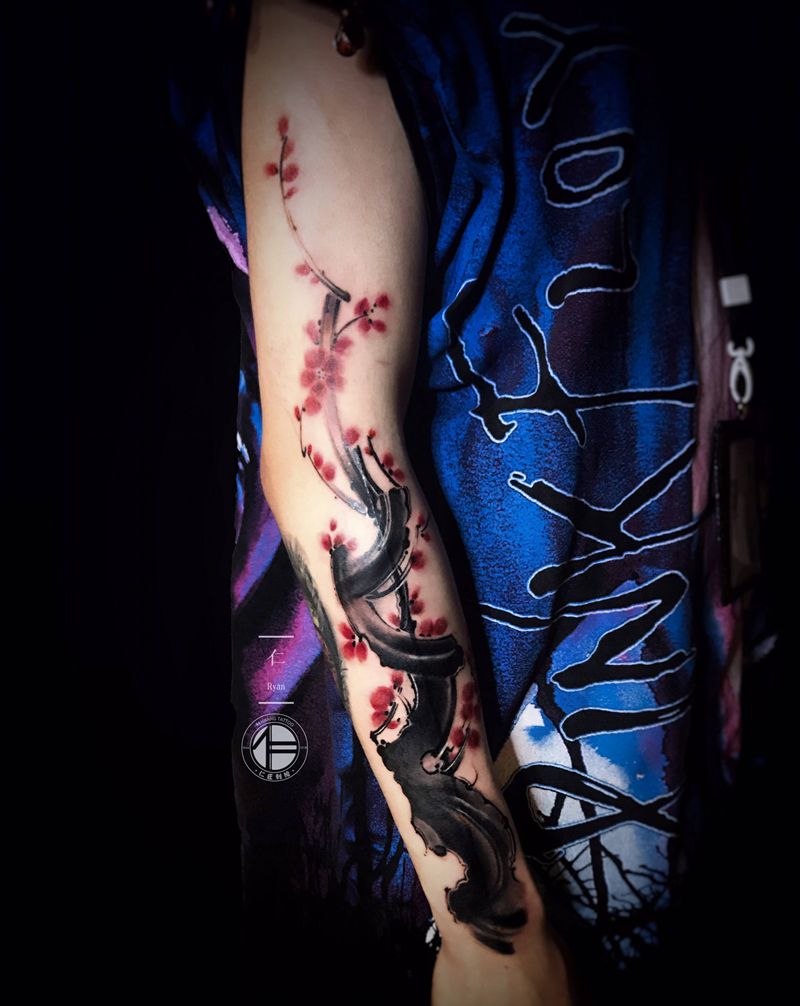 原创梅花遮盖纹身图片_手臂手部水墨水彩纹身图案