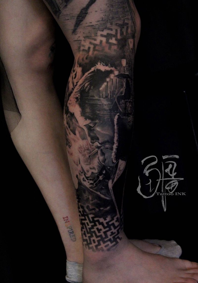 肖象纹身图片_腿部脚部欧美写实纹身图案