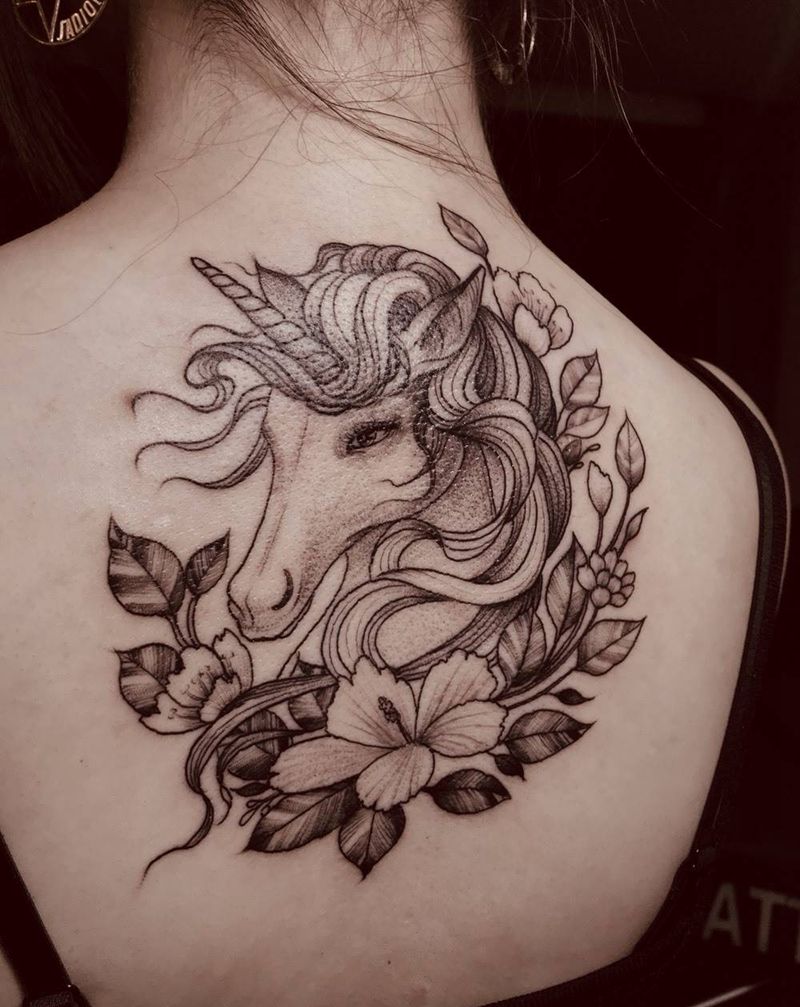 独角兽纹身图片_手部背部纹身图案