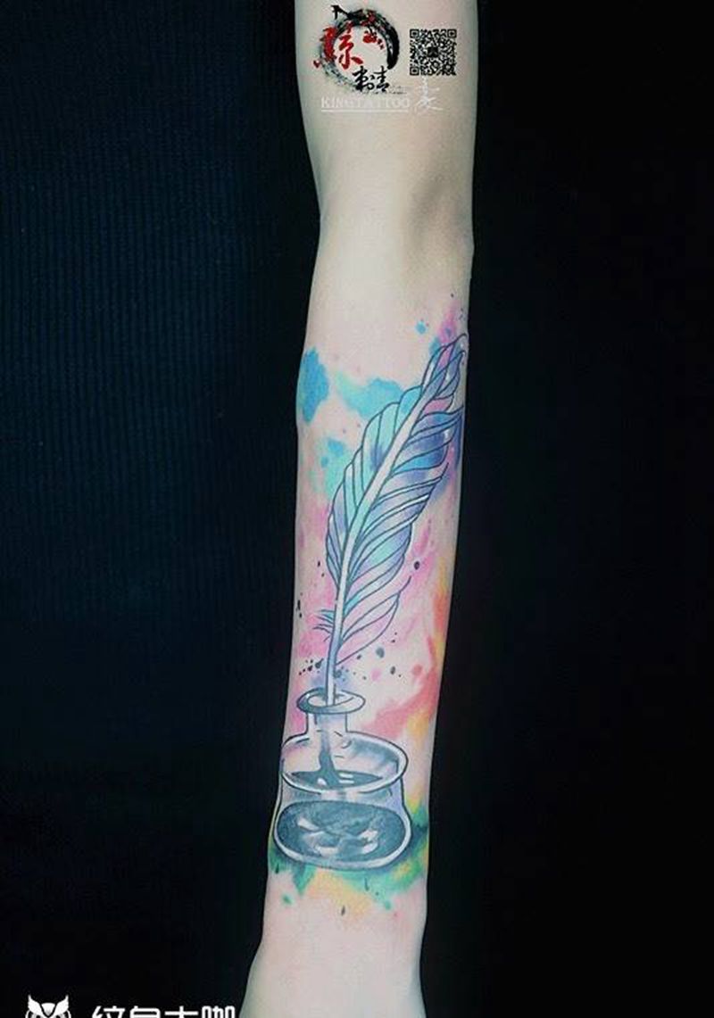 水彩羽毛纹身图片_成品手臂植物花都广州纹身图案