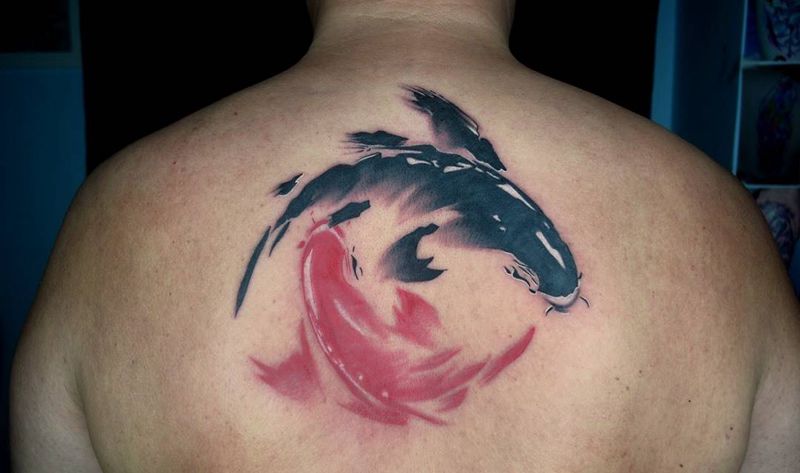 鱼纹身图片_成品背部动物花都广州纹身图案