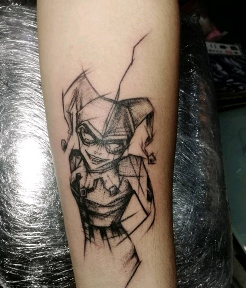 小丑纹身图片_手部欧美写实纹身图案