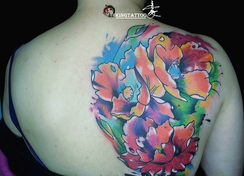 水彩作品纹身图片_成品背部欧美水彩广州花都纹身图案