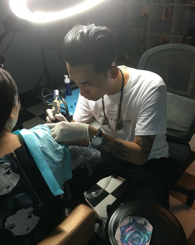 工作花絮#遮盖纹身#纹身图片_手臂欧美植物纹身图案