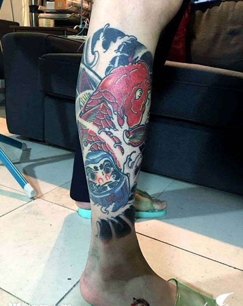 #全包小腿##鲤鱼#@黥刺青女刺青师～jo作品#广州花都黥刺青工作室#纹身图片