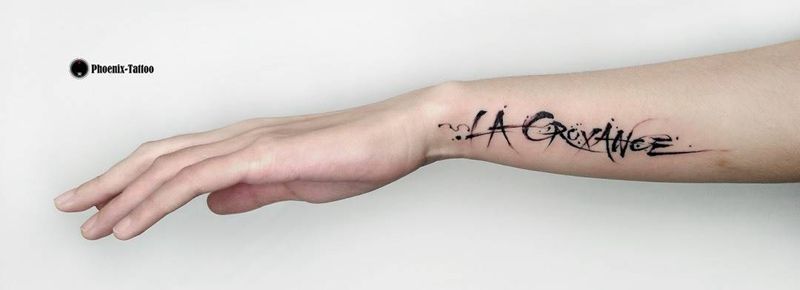 小玩意儿 水墨英文纹身图片_成品手臂手部手稿国画清新字符原创水墨书法纹身图案