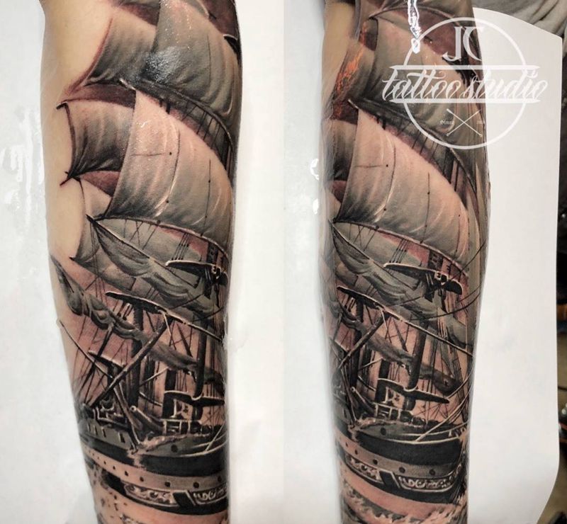 帆船纹身图片_手部手臂欧美写实帆船纹身图案