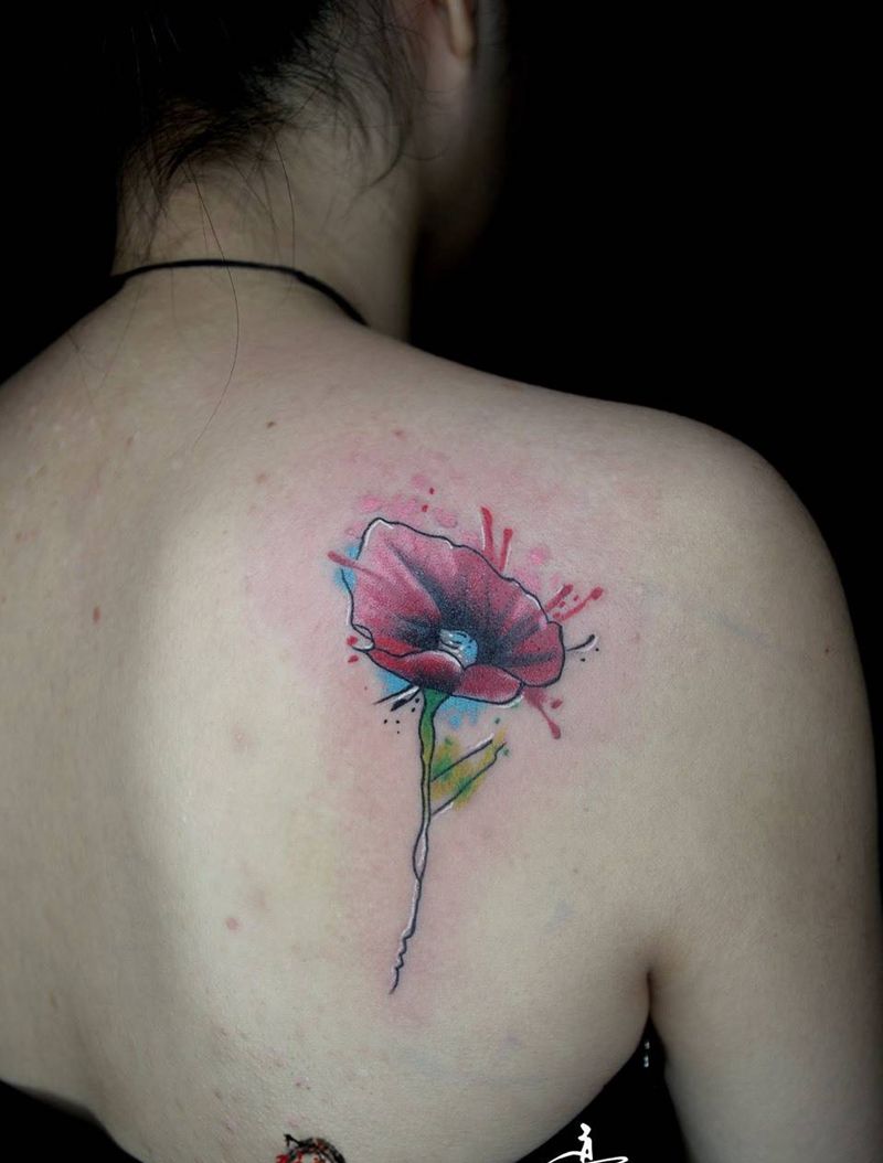 一朵小花纹身图片_成品背部欧美水彩广州花都纹身图案