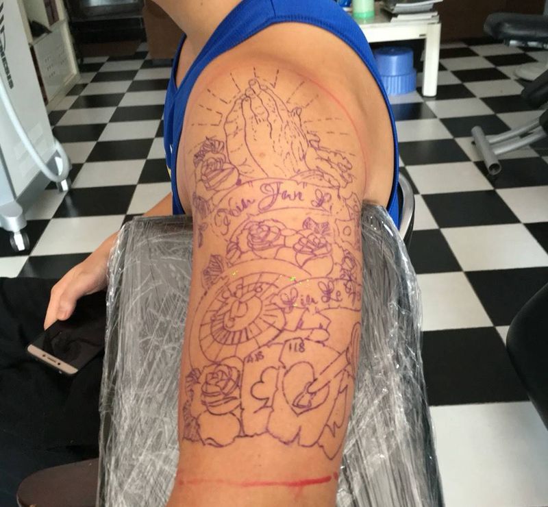 工作照纹身图片