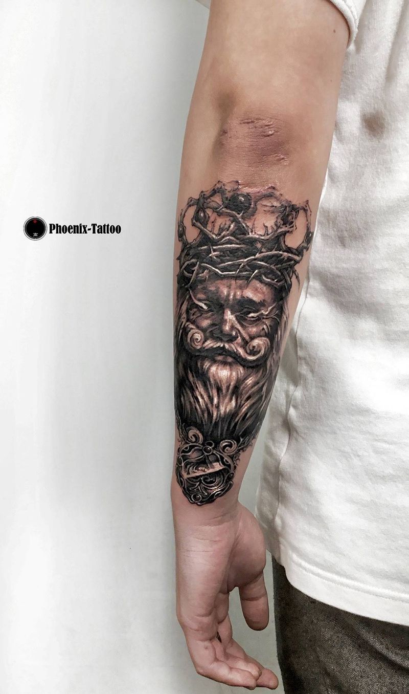 写实黑桃国王纹身图片_成品手稿插画手臂手部写实肖像人物原创手绘纹身图案