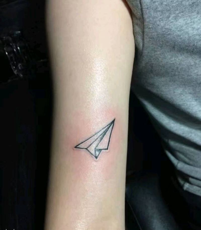 纸飞机纹身图片