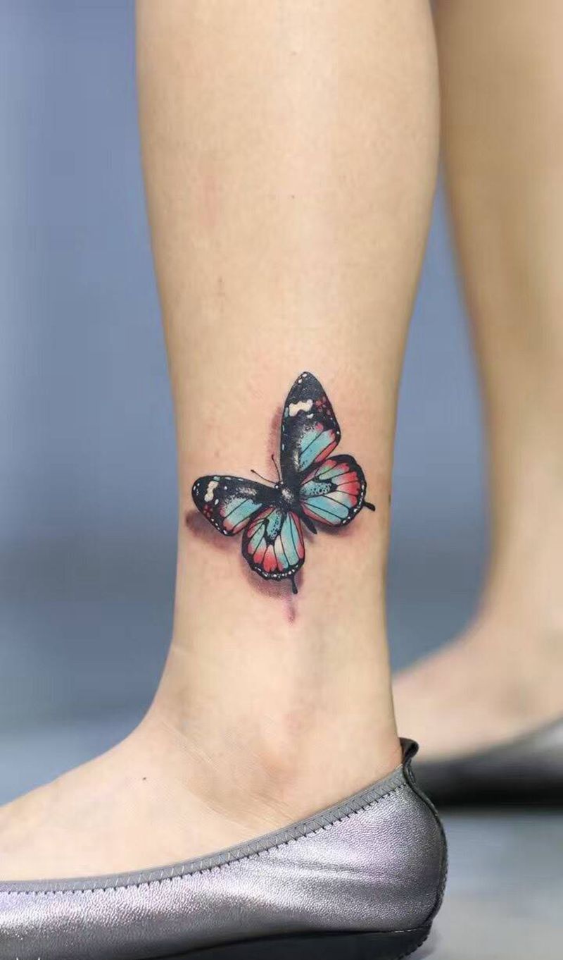 蝴蝶纹身图片_清新写实腿部背部手部手臂腹部动物纹身图案