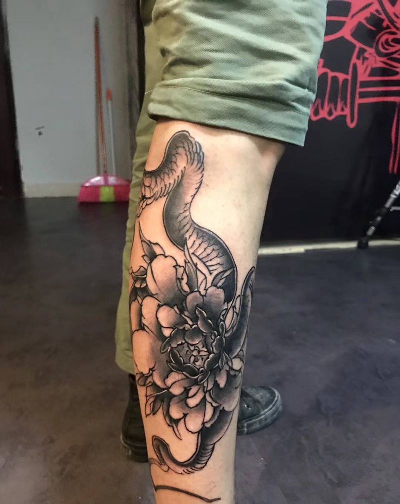 小腿蛇纹身图片