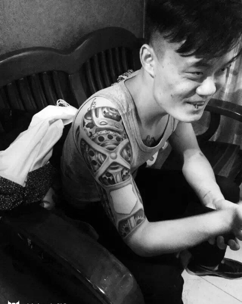 机械臂纹身图片