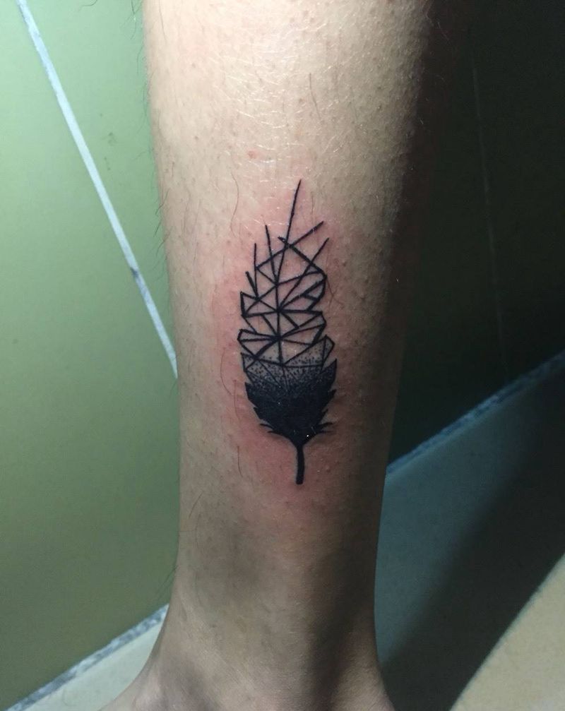 小腿羽毛纹身图片