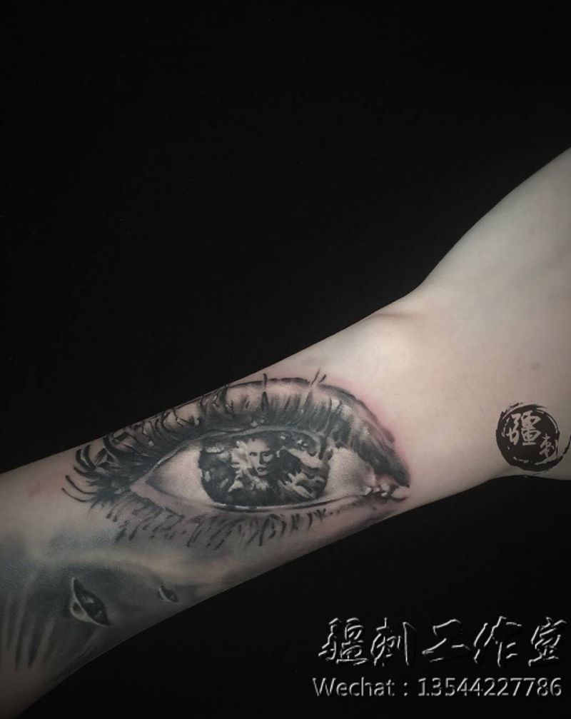 寫實眼睛纹身图片