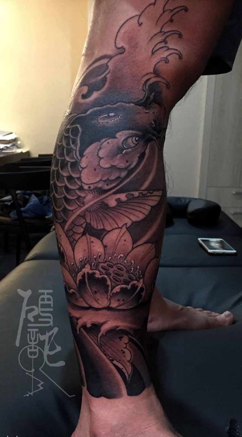 鱼荷花纹身图片_传统腿部手臂脚部手部肩部腰部背部纹身图案