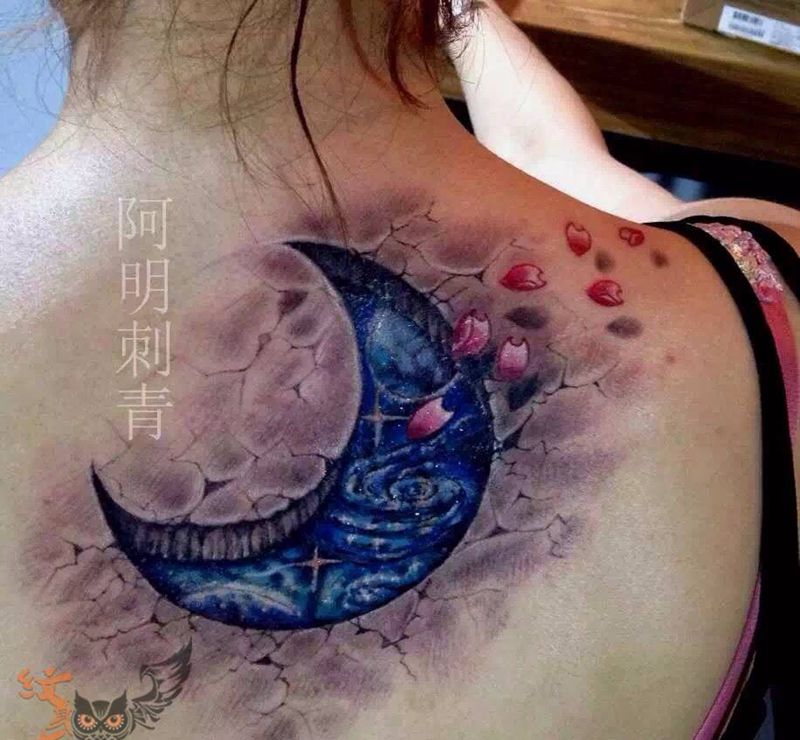 月亮纹身图片_背部肩部腿部腰部清新纹身图案