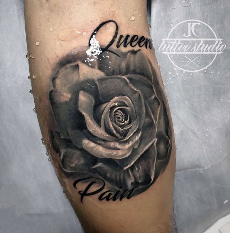 ROSE纹身图片_脚部欧美写实玫瑰纹身图案