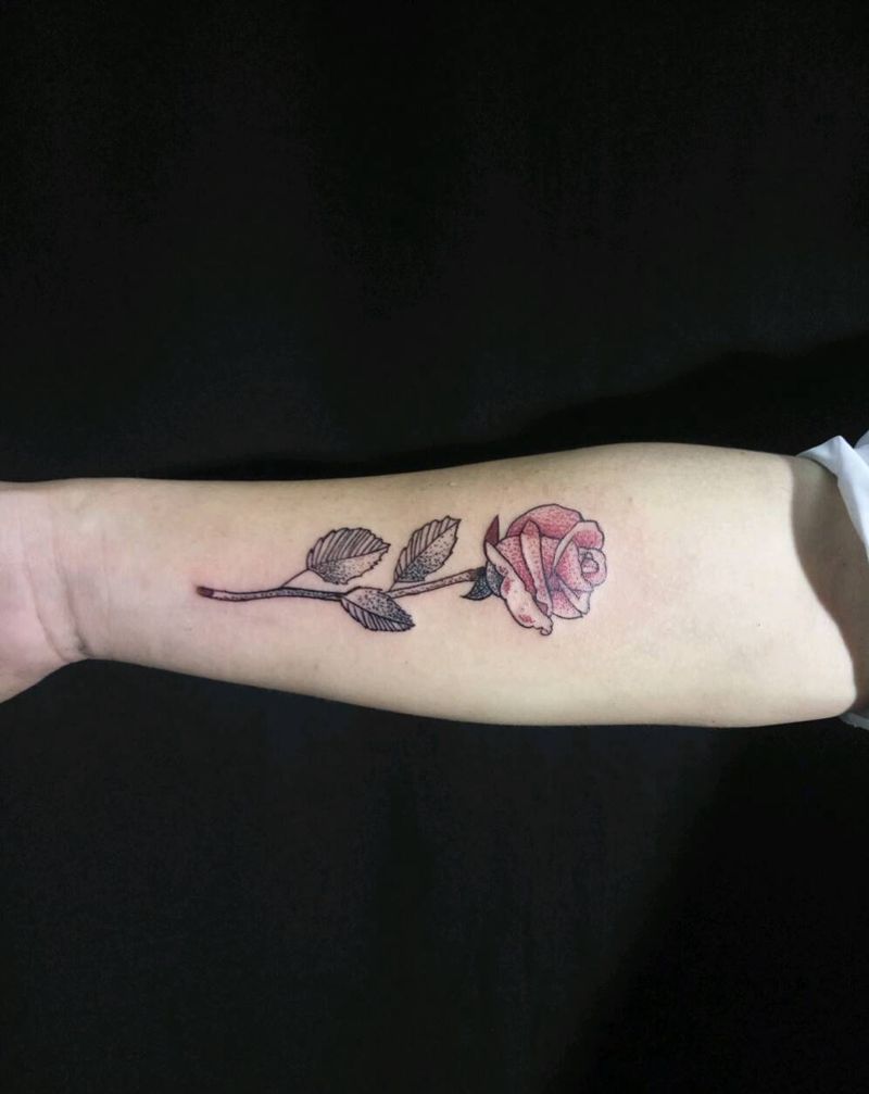 点刺玫瑰纹身图片