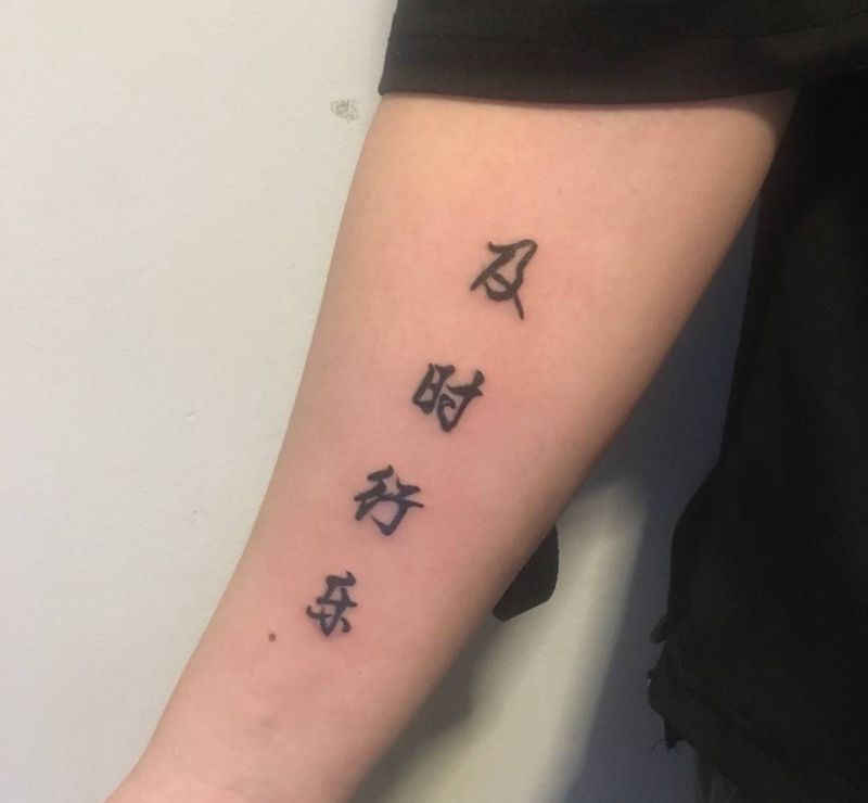 字母 字纹身图片