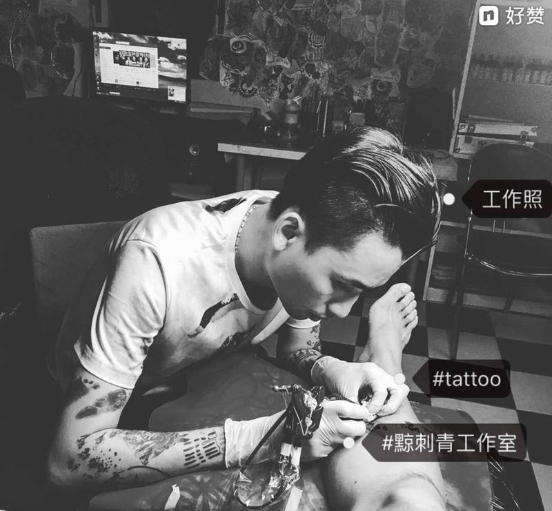 工作照纹身图片