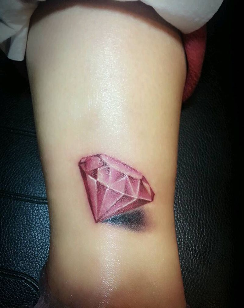 红钻纹身图片_腿部清新成品纹身图案