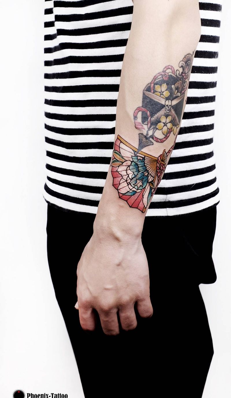 和风折扇（疤痕遮盖）纹身图片_成品手稿插画手部手臂清新欧美原创和风纹身图案