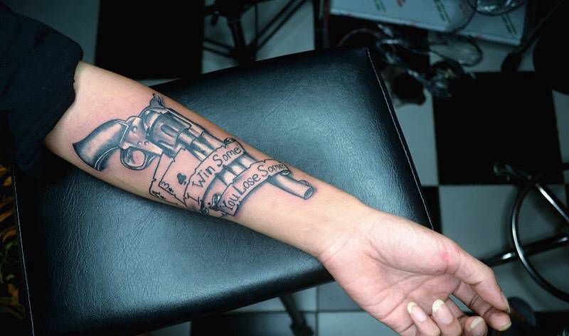 枪纹身图片_成品手臂欧美枪纹身图案