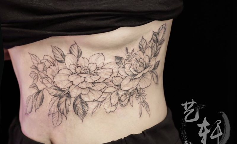 素花遮盖疤痕纹身图片_成品腰部清新植物纹身图案